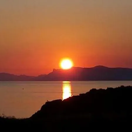 Vue 3 Mn A Pied De La Lumineux Et Moderne Bandol