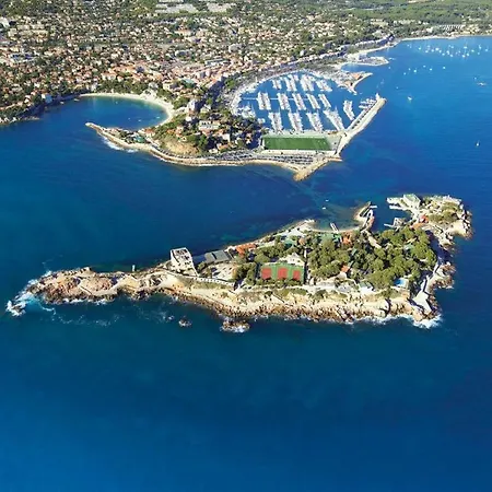 Vue 3 Mn A Pied De La Lumineux Et Moderne Bandol