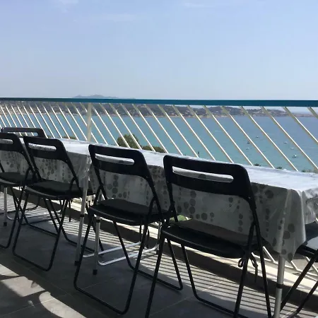 Vue 3 Mn A Pied De La Lumineux Et Moderne Apartmán